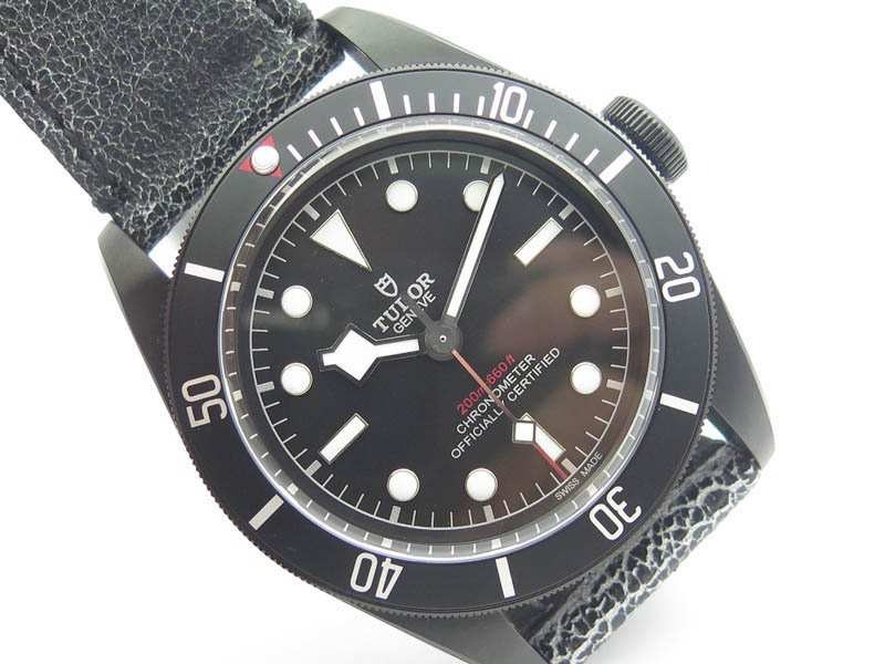 Heritage-2016-Black-Bay-Dark-DLC-ZF-1-1-Best-Edition-Black-Bezel-On-Leather-Strap-A2824-4.jpg