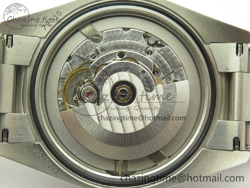 Heritage-Black-Bay-Fifty-Eight-39mm-SS-ZF-1-1-Best-Edition-Black-Dial-on-SS-Bracelet-A2824-V2_-3.jpg