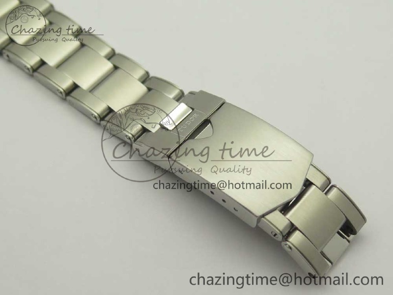 Heritage-Black-Bay-Fifty-Eight-39mm-SS-ZF-1-1-Best-Edition-Black-Dial-on-SS-Bracelet-A2824-V2_-6.jpg