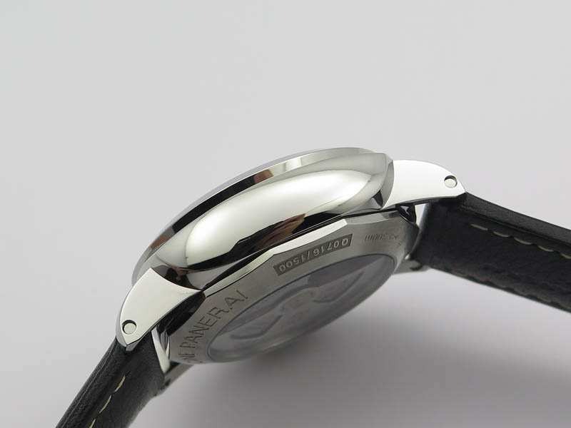 PAM-531-Q-VSF-1-1-Best-Edtion-On-Black-Leather-Strap-P9003-Free-Leather-Strap-12.jpg