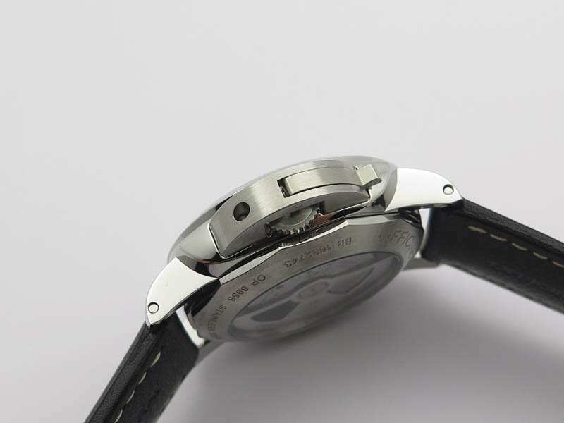 PAM-531-Q-VSF-1-1-Best-Edtion-On-Black-Leather-Strap-P9003-Free-Leather-Strap-11.jpg