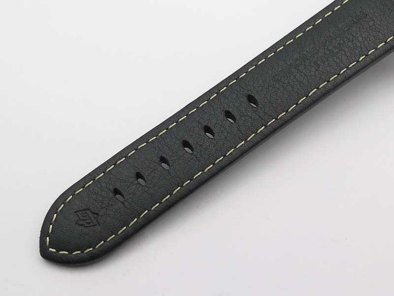 PAM-531-Q-VSF-1-1-Best-Edtion-On-Black-Leather-Strap-P9003-Free-Leather-Strap-16.jpg