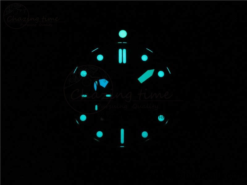 PAM1616-Carbotech-47mm-VSF-Best-Edition-Black-Dial-Blue-Markers-on-Rubber-Strap-P.9010-Clone-7.jpg